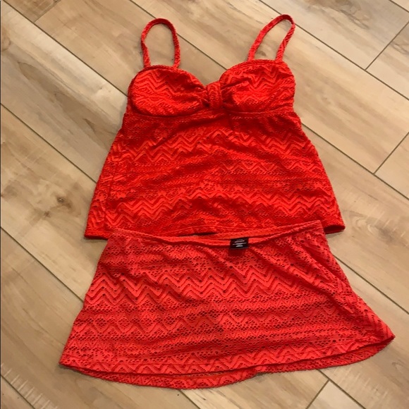 Red 2-piece size medium - Picture 1 of 1